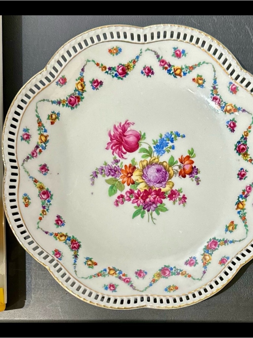 Schumann Bavaria reticulated plate